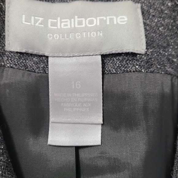 Liz Claiborne Collection Woman's Blazer, Size 16 Color: Grey - Picture 8 of 14